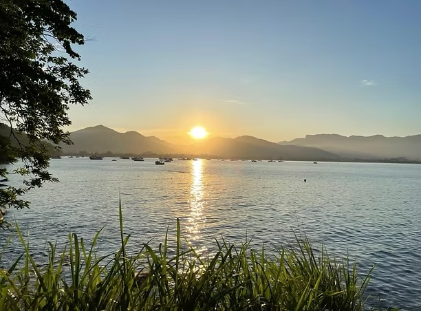 Tradição de sexta feira, fogueira com alguma comida deliciosa, musica e boa companhia.