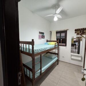 Quarto com uma beliche e banheiro privado: Oceania