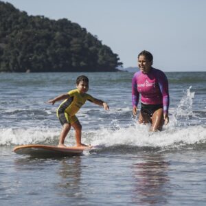 Aula de surfe avulsa com fotos e videos